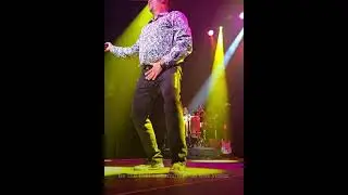 Johnny O live in concert