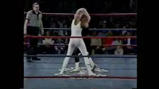 Кэнди Дивайн против Медузы Мичели - AWA 27.12.87