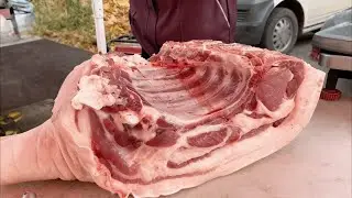 Pork is so popular it's practically smoking! | how to cut a big piece of meat#pork #pig