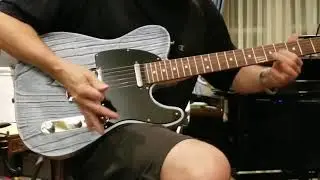 Chet Thompson plays riffs in style of Uli Jon Roth