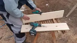 gluing wooden panel, using dowels for alignment