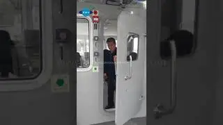 The aluminum five-link weatherproof door