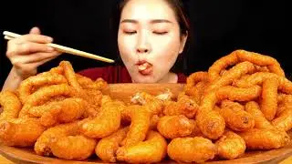 Crispy Fried Chicken with Spicy Sauce - Ultimate ASMR Crunch!