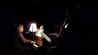 Fran&ccedil;ois Couperin: 'La Bandoline'  (flute & piano).