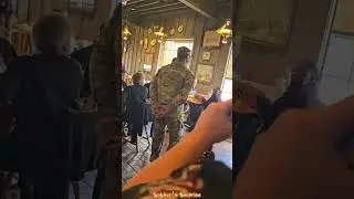 Soldiers coming home and surprise their family ❤️ #military #viral #feelings  #soldier #welcomehome