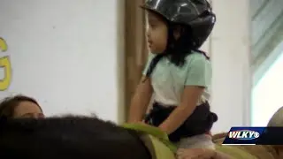 Louisville 5-year-old with spina bifida moving easier with help of special therapy horse