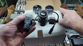 Ultum Nature Systems Pro Dual Stage CO2 Regulator Unboxing
