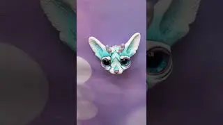Enjoy our Ringtailed cat&rsquo;s eyes scalping process 💚 #ringtailedlemur #cat #green #eyes #scalping