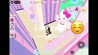 This girl invited me to her cafe at My hello kitty cafe in roblox 