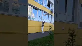 Неожиданно спас кошку...