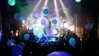 Giant Balloon Drop - Modern Gypsies Productions