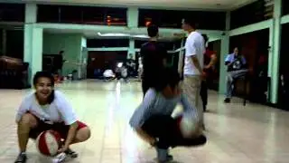 V-pearl and widikidiw freestyle basketball move