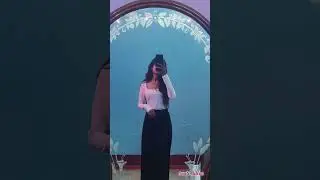 Mirror selfie poses ideas 🥰💕✨💖🫶💓🎀.. stylish #pose#shortfeed#short#reels#video 