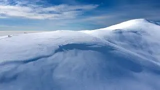 Traseu de iarnă pe Vf. Leaota (2133m). Filmare cu drona 4k
