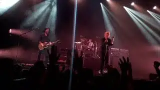 Metric - Underline the Black. Live 2019 CDMX