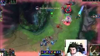 Manajj fazendo uma para Jeov&aacute;