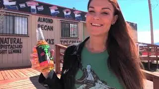 ET FRESH JERKY (CLIP) - The UFO SHO w/Amy Dumas