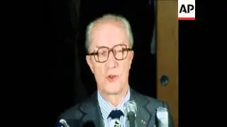SYND 20 8 77 PRESS CONFERENCE IN PARIS BY FRENCH FOREIGN MINISTER ON HIS RETURN FROM TANZANIA