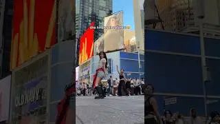 Hands Up in Times Square Reality #meovv#handsup#kpopinpublic