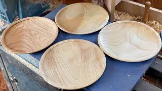Richard Raffan: issues turning a set of four claret ash plates.