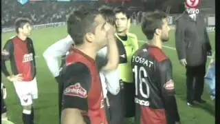 Incidentes Hinchas de Belgrano con la policía ( Colón vs Belgrano )