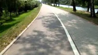 Węgorzewską promenadą na plażę Mamry