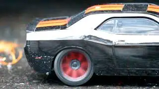 RC Car - Jada Toys 2015 Dodge Challenger SRT Hellcat