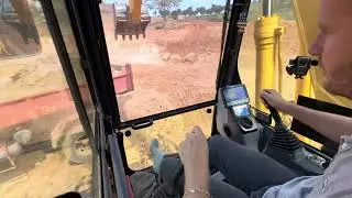 CONSTRUÇÃO DE REPRESA ESCAVADEIRA HIDRÁULICA