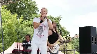 Rick Parfitt Band - Rockin all over the world