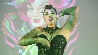 Cervena Fox Puts on a show at the Girl'Ink Tattoo Convention