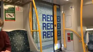 Sydney Trains: Doors closing on H3 (the oldest OSCAR)