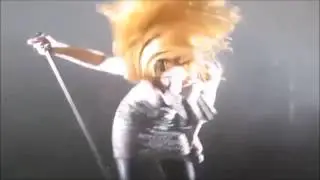 Simone Simons - The Synchronized Headbanguing Artistry