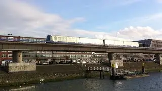 RET Metro Dubbele type B & RSG3 nabij Maashaven in Rotterdam