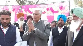 Mansa: PPCC chief Sunil Jakhar visits Raipur village and listens to the grievance of people