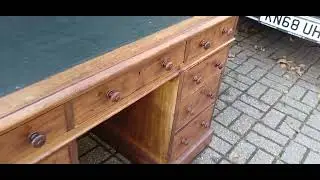 Late Victorian Mahogany Kneehole Pedestal Desk c.1880&ndash;1900 | Green Tooled Leather, 3-Part, 9 Drawers