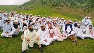 طلبہ وطالبات دارالعلوم فیضان تاج الشریعہ سنئ سرنکوٹ  نعت شریف وہ جس کے لی محفل کونین سجی ہ