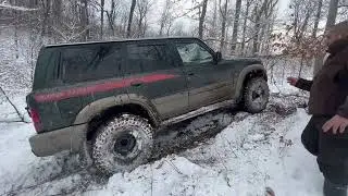 Nissan Patrol Y61 vs Porsche Cayenne in Epic Off-Road Battle