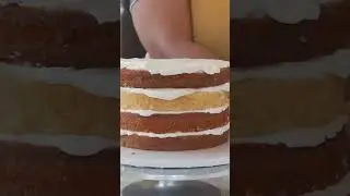 Stacking and filling fluffy vanilla cake layers #homebakery