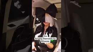 Sia singing Diamonds by #rihanna #sia #diamonds #funny #short #shorts #music #fyp #parati