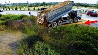 Perfectly Mega Machinery Landfill!! Using Dump Truck 25 Ton Upload Soil & Dozers Push in Action!