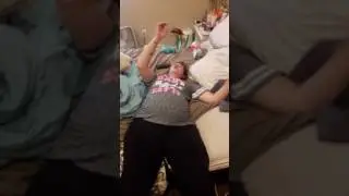 Woman pregnant with twins can't get up