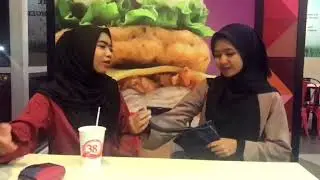 ROLE PLAY ELC 121 : ( Students financial problems and ways to avoid them )