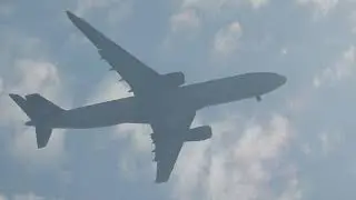 Airplanes Over Long Island:ILS Approach RWY 22L/22R Kennedy Airport.