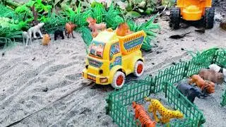 Toy Excavator Animal Project &ndash; Digging for Jungle Animals! 🐘🚜