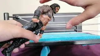 Elite 84 Roman Reigns action figure review