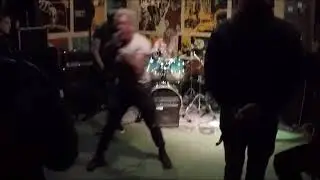 Wild Mohicans - Get Me Out Of This Hell (live @ Mocvara)