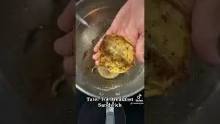 Tater Tot Breakfast Sando