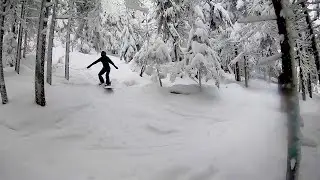 60-SECOND EXCURSION: Snowboarding through the glades of Killington Mountain, Vermont, USA