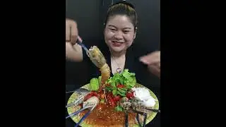 Amazing lobster with sugar syrup 