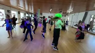 Clipdance A - Witch doctor